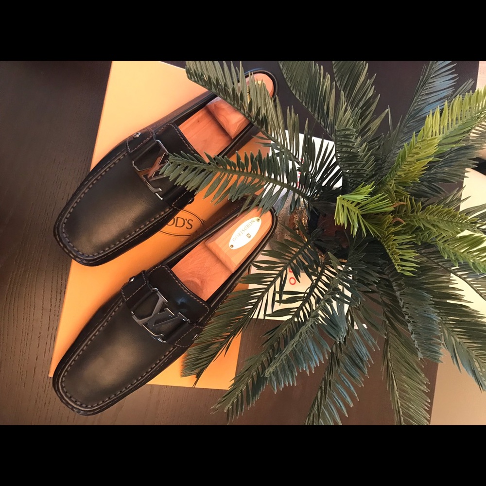 ❌Sold ❌- Louis Vuitton - men’s shoes - 99% new